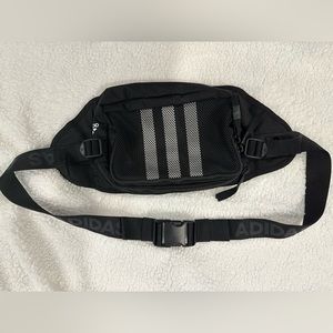 Adidas unisex large fanny pack